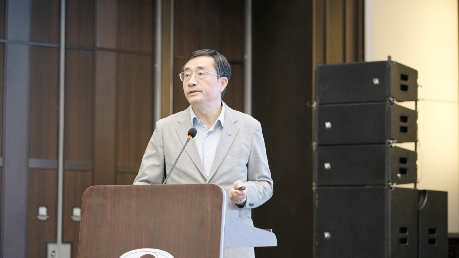 4-我院刘纪平副院长报告.jpg